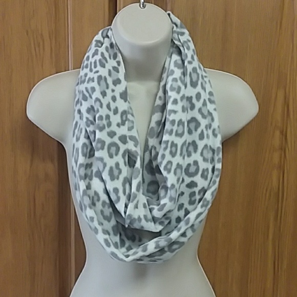 Leopard infinity scarf old navy Clearance